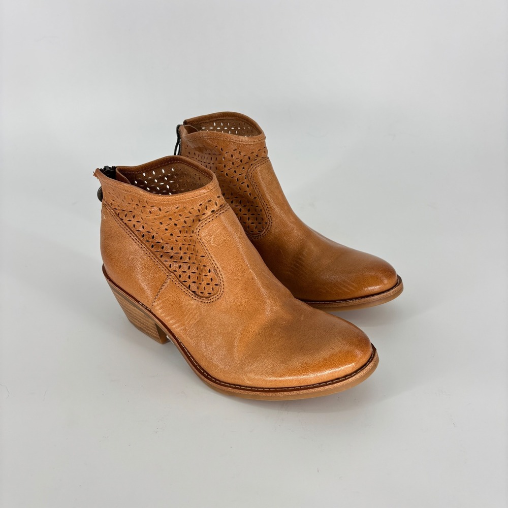 Sofft Aisley Perf Ankle Booties Apricot Tan Women Size 6 Leather Block Heel